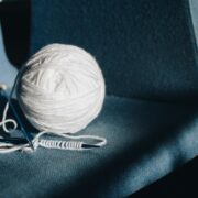 Wir zeigen wie: Maschenanschlag stricken